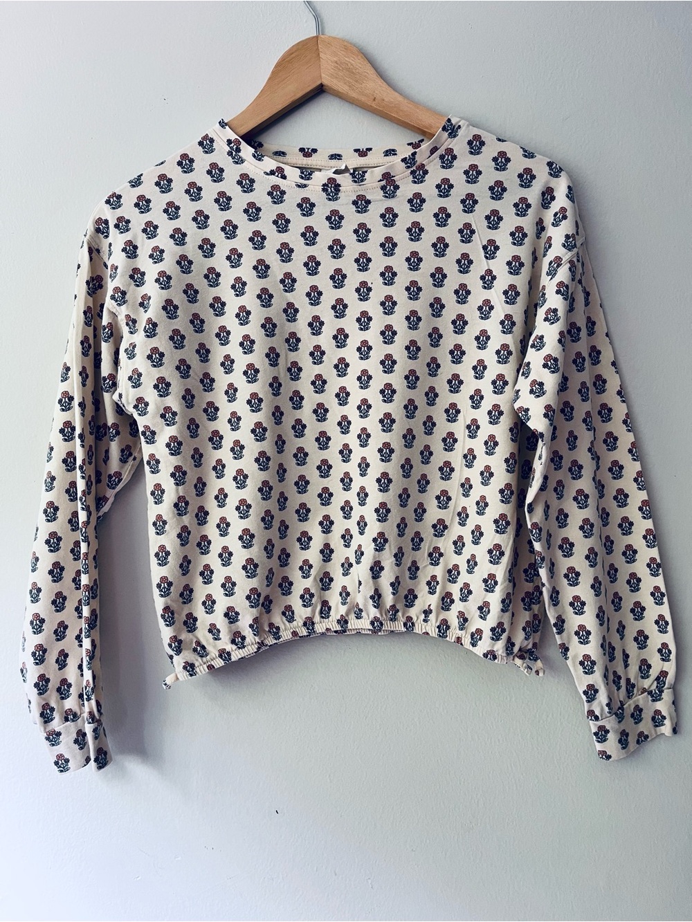 Zara, Long Sleeve Cropped Sweatshirt, Girls, Size 11-12, Cream Floral Print.